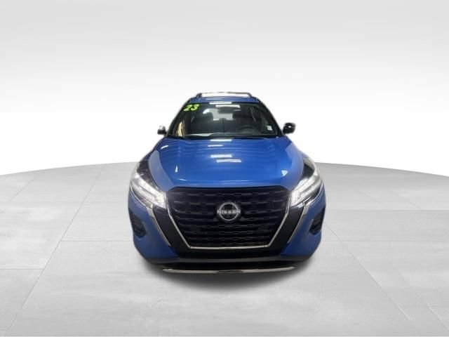 Used 2023 Nissan Kicks SR w/ Interior Electronics Package FWD image 3
