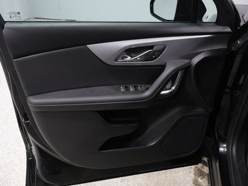 Used 2025 Chevrolet Blazer LT image 13