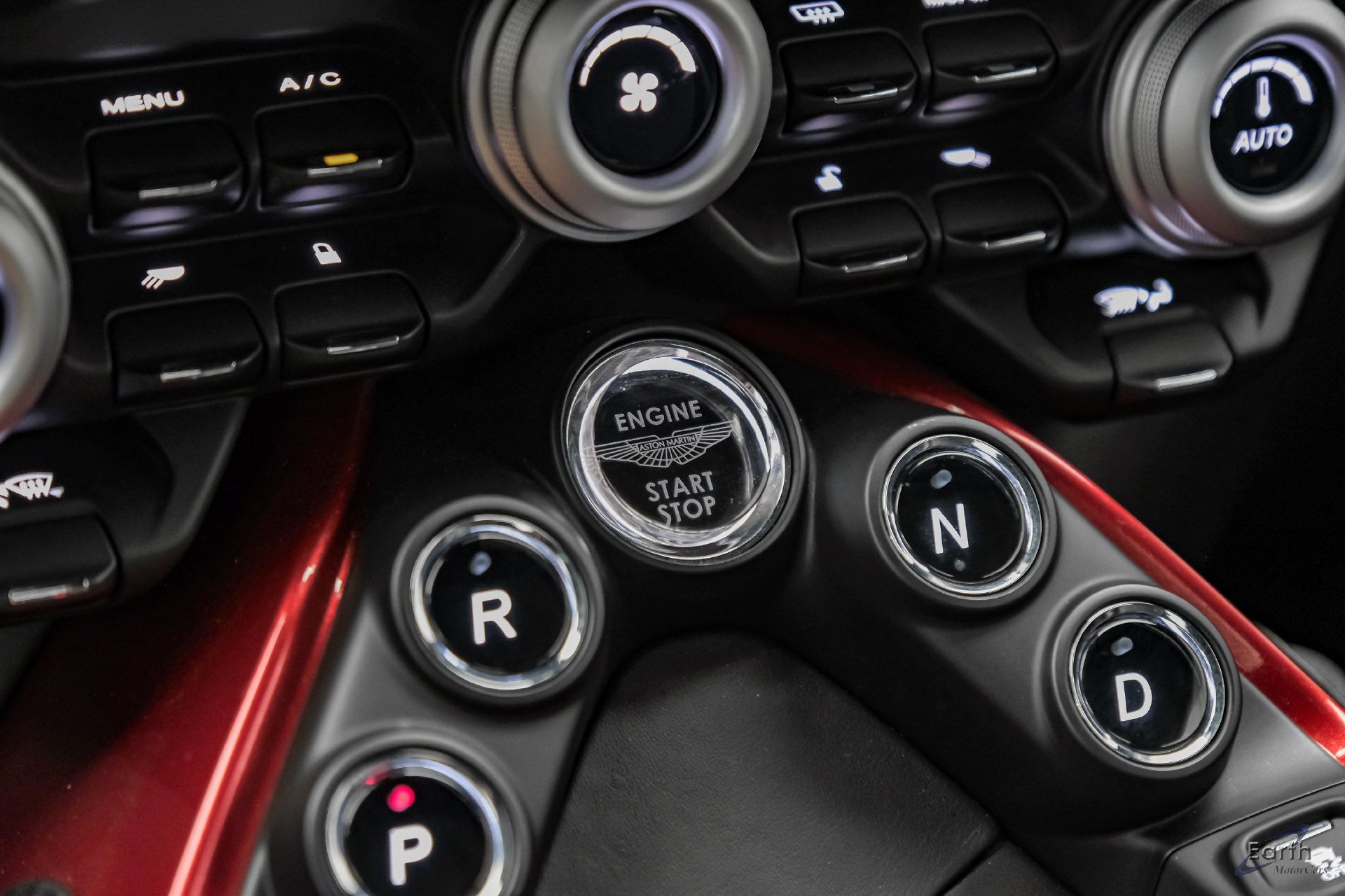 Used 2019 Aston Martin V8 Vantage Coupe RWD image 65