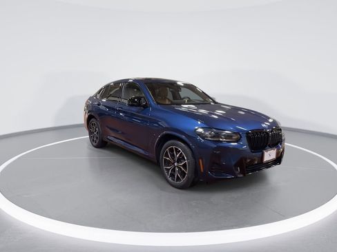 Certified 2024 BMW X4 M40i w/ Premium Package image 2