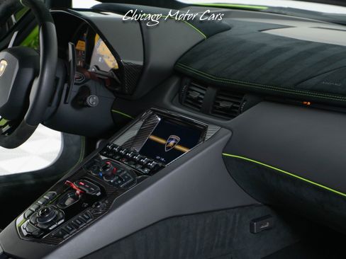 Used 2016 Lamborghini Aventador LP 750-4 Superveloce image 37