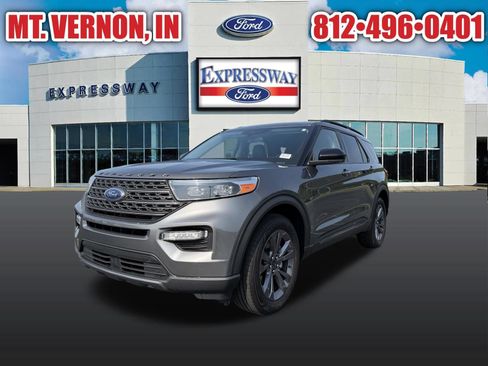 Used 2023 Ford Explorer XLT w/ Equipment Group 202A AWD/4WD image 2