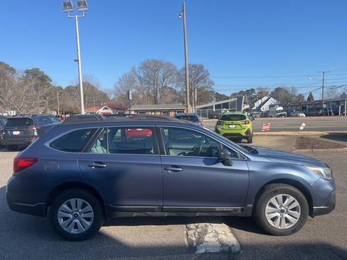 Used 2018 Subaru Outback 2.5i image 3