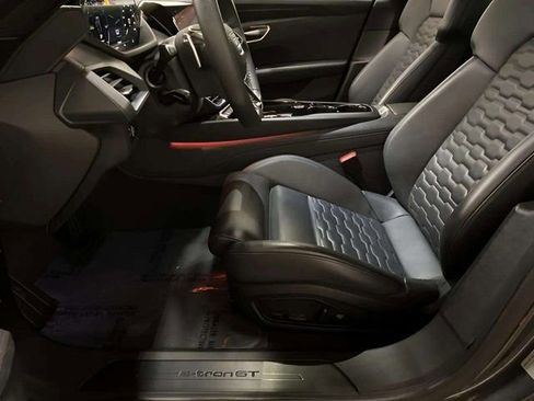 Used 2023 Audi e-tron GT Premium Plus w/ Performance Package image 58