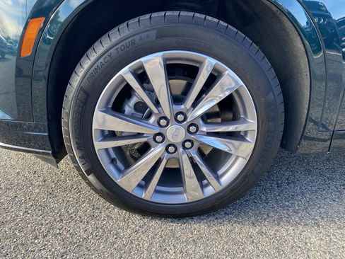 Used 2025 Cadillac XT6 Premium Luxury image 12