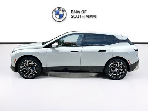 Certified 2025 BMW iX xDrive50 AWD/4WD image 4