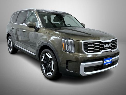 Used 2025 Kia Telluride S AWD/4WD image 3