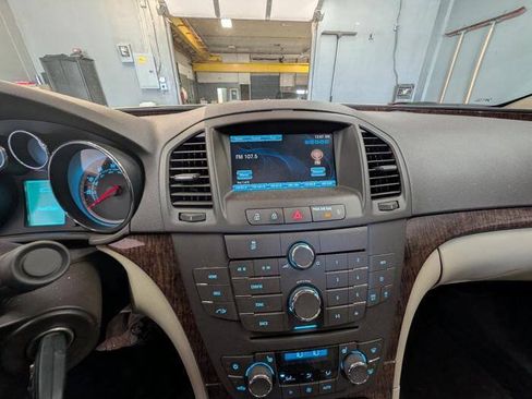 Used 2012 Buick Regal Leather FWD image 30