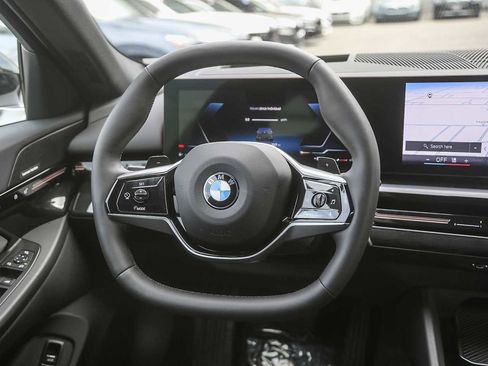 Certified 2025 BMW 530i image 12