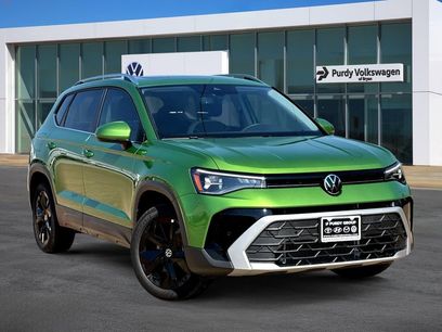 New 2025 Volkswagen Taos SE