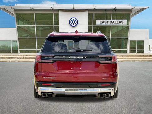 Used 2024 GMC Acadia Denali w/ Super Cruise Package FWD image 4