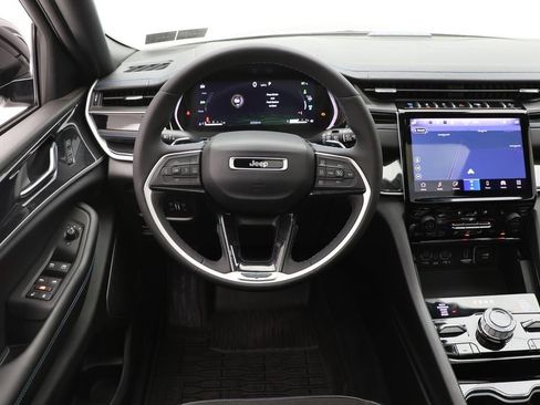 Used 2022 Jeep Grand Cherokee Trailhawk w/ Advanced Protech Group II AWD/4WD image 14