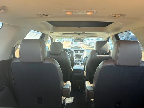 Used 2017 GMC Acadia Limited SLT FWD image 16