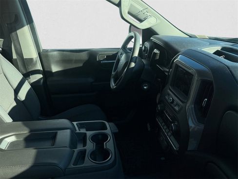 Used 2019 Chevrolet Silverado 1500 Custom Trail Boss w/ Custom Convenience Package image 6