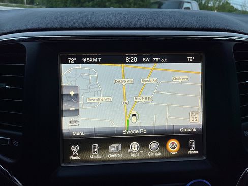 Used 2017 Jeep Grand Cherokee Limited image 52