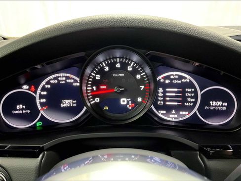 Used 2023 Porsche Cayenne image 24