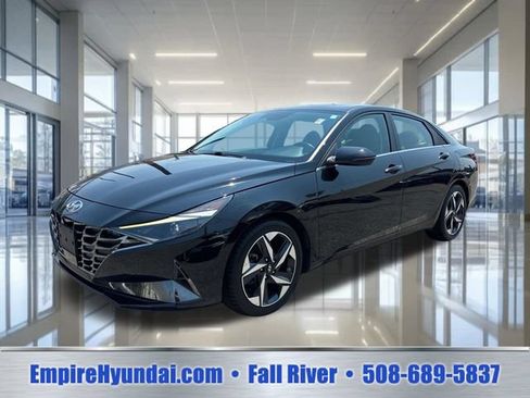 Used 2022 Hyundai Elantra SEL w/ Convenience + Premium Package FWD image 1