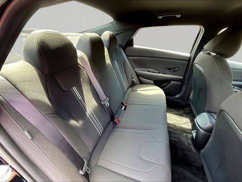 Used 2025 Hyundai Elantra Sport FWD image 25