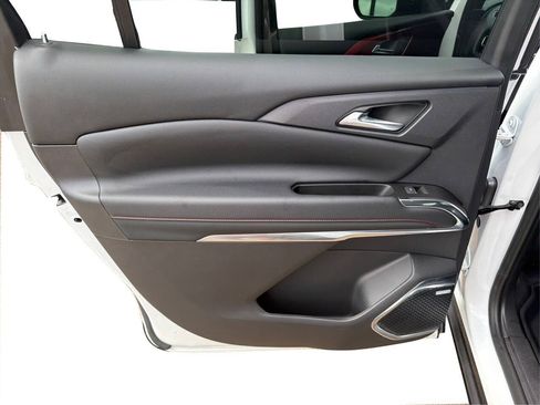 Used 2024 Chevrolet Traverse RS w/ LPO, Floor Liner Package AWD/4WD image 20