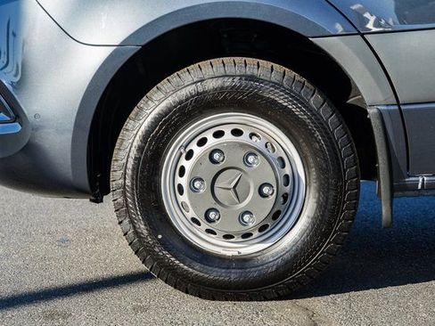 Used 2024 Mercedes-Benz Sprinter 3500 image 17