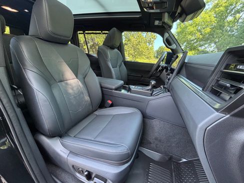 Used 2026 Lexus GX 550 w/ Accessory Package (2T) AWD/4WD image 21