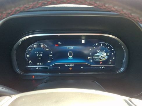 Certified 2022 Chevrolet Suburban RST w/ Luxury Package AWD/4WD image 23