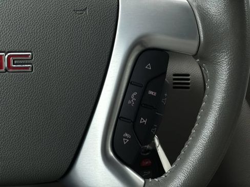 Used 2013 GMC Acadia SLT FWD image 26