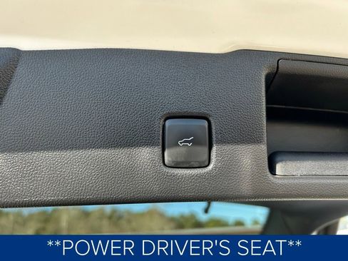 Used 2025 Ford Escape Platinum w/ Premium Technology Package image 9