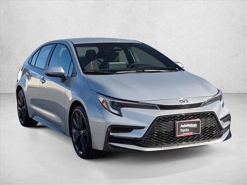 Used 2026 Toyota Corolla SE w/ SE Package FWD image 3