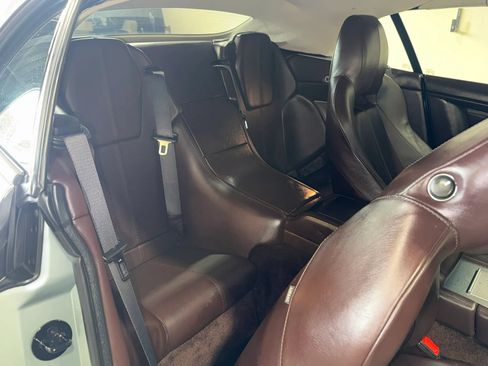 Used 2010 Aston Martin DB9 Volante RWD image 25