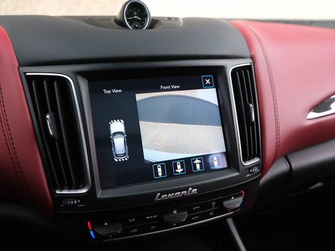 Used 2017 Maserati Levante S image 40