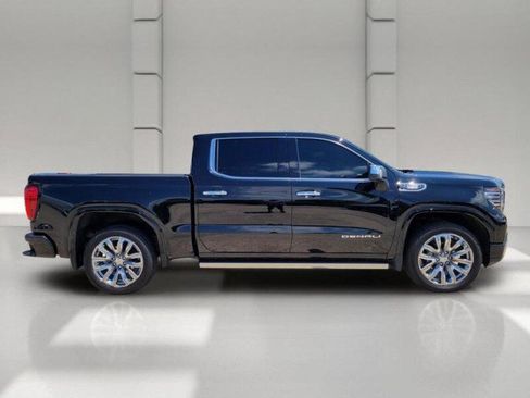 Used 2025 GMC Sierra 1500 Denali AWD/4WD image 4