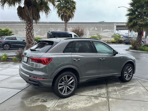 Used 2025 Audi Q3 2.0T Premium w/ Convenience Package image 6