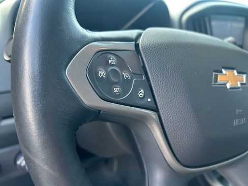 Used 2022 Chevrolet Colorado Z71 w/ Z71 Midnight Edition AWD/4WD image 18