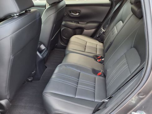 Certified 2024 Honda HR-V EX-L image 6