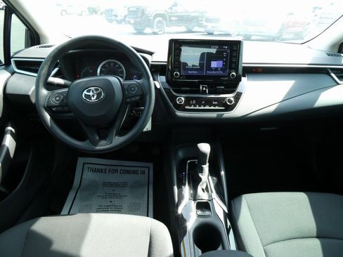 Used 2022 Toyota Corolla LE image 17