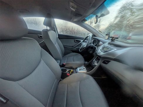 Used 2011 Hyundai Elantra GLS w/ Preferred Equipment Pkg 3 image 9