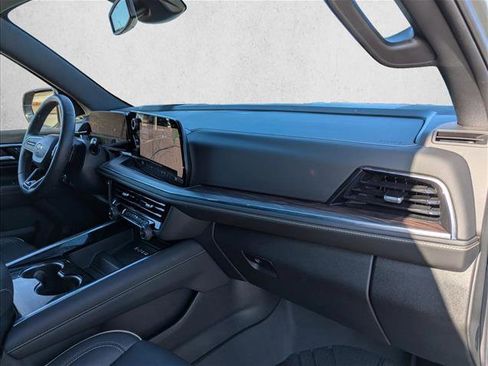 Used 2025 Chevrolet Tahoe Premier image 27