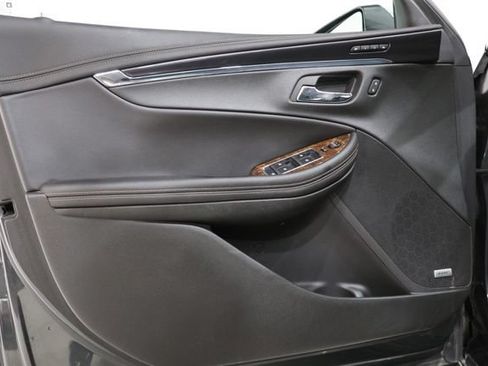 Used 2015 Chevrolet Impala LTZ FWD image 16