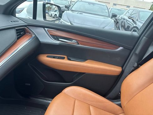 Used 2024 Cadillac XT5 Premium Luxury w/ LPO, Floor Liner Package AWD/4WD image 19