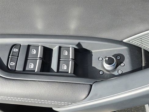 Certified 2023 Audi Q5 e Premium Plus w/ Premium Plus Package image 19