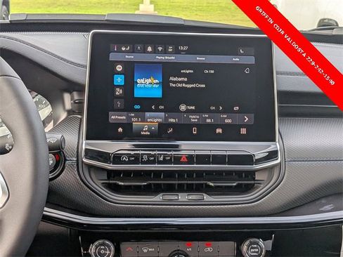 New 2026 Jeep Compass Latitude image 18