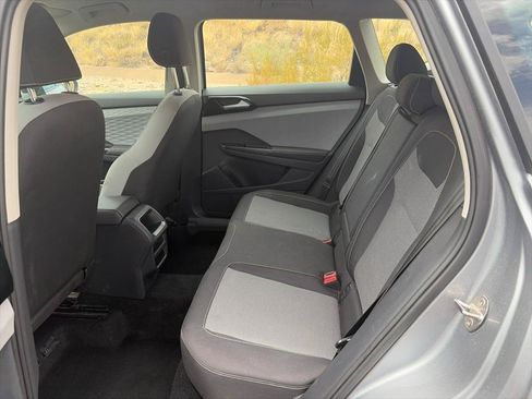 Used 2024 Volkswagen Taos S FWD image 17
