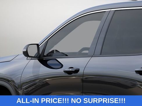 New 2027 Chevrolet Traverse LT w/ Driver Confidence Package FWD image 22