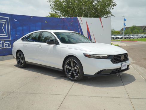 New 2026 Honda Accord SE image 3