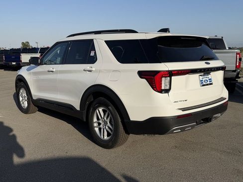 New 2026 Ford Explorer Active w/ Active Comfort Package RWD image 5