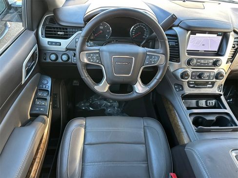 Used 2019 GMC Yukon XL Denali w/ Denali Ultimate Package image 27