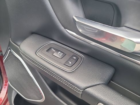 Used 2019 RAM 1500 Laramie RWD image 28