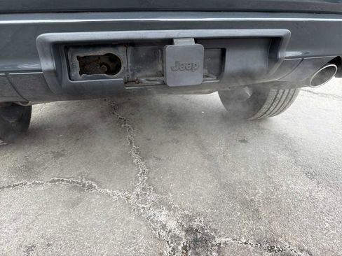 Used 2017 Jeep Grand Cherokee Altitude image 31