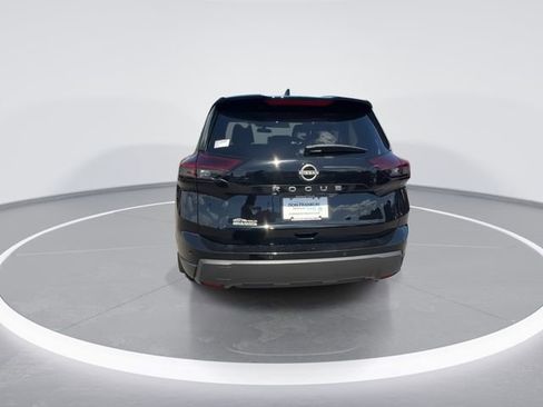 Used 2024 Nissan Rogue S FWD image 7